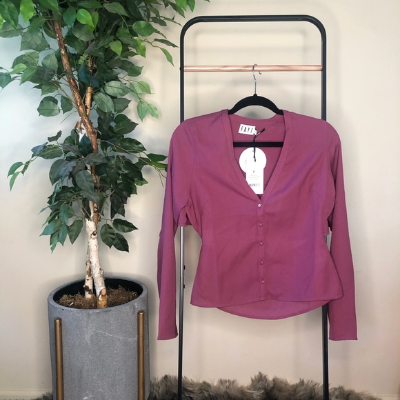 Ruffled open back blouse by FAYT - Picture 3 of 5